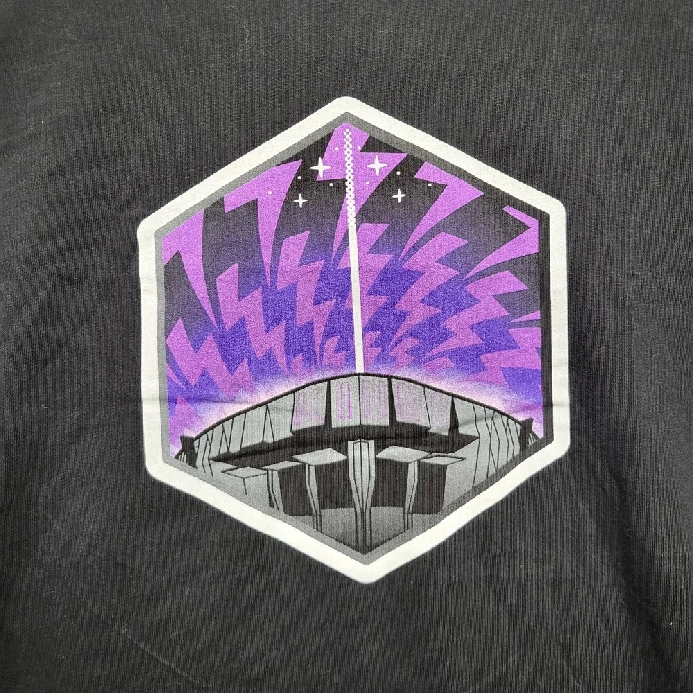 Sacramento Kings Men Shirt M Black Fanatics Graphic Print Light‎ The Beam